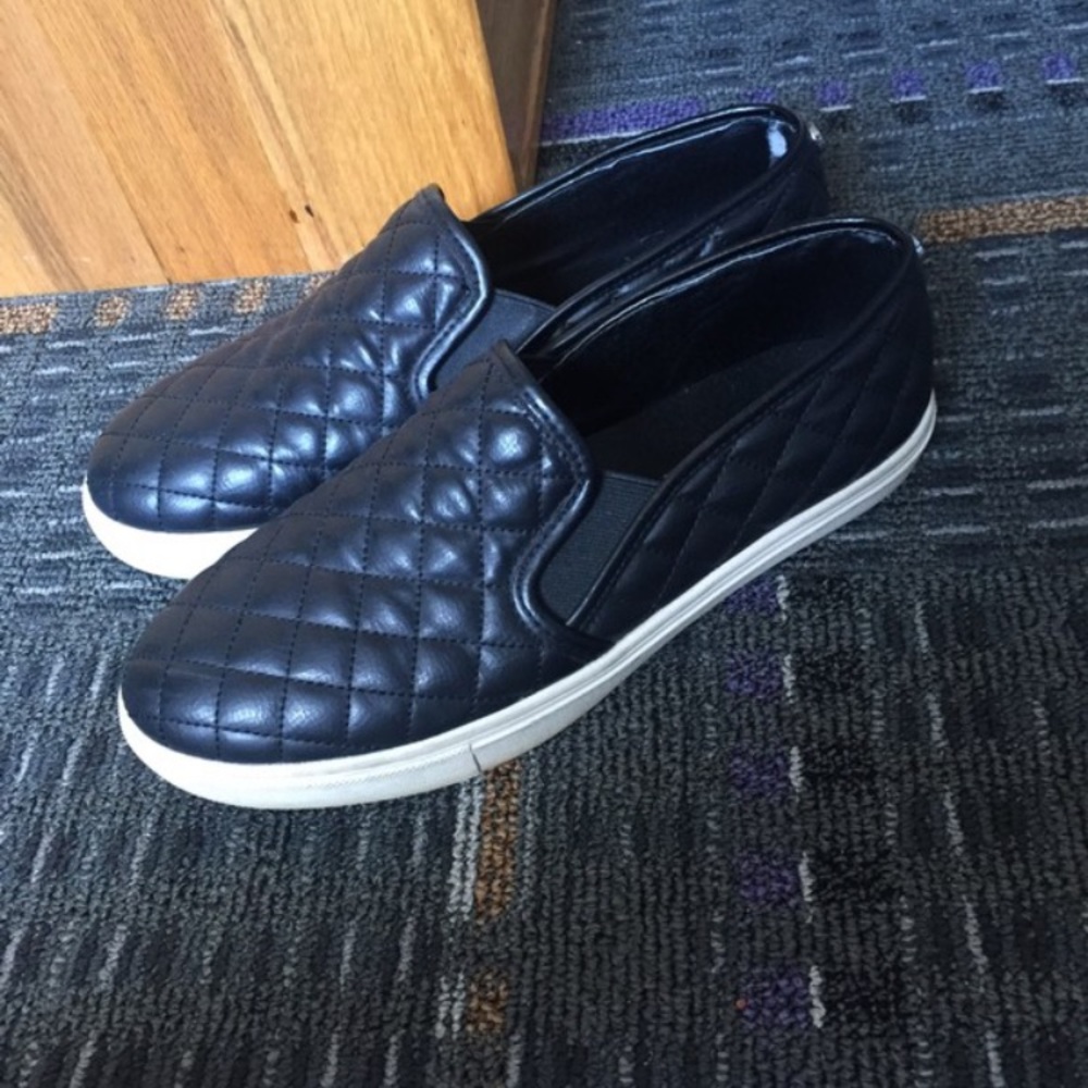 Steve Madden black shoes